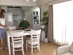 MRXD-011 Sizzling Cutie Reveals Her Irresistible Curves in Steamy Heat