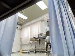 Hoken-shitsu01 Makoto Nanjos Steamy Wet Adventures in The Urinal Room