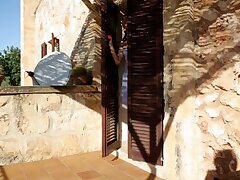 Babes_070 Seductive Japanese Beauty Reveals Her Flawless Curves Tonight