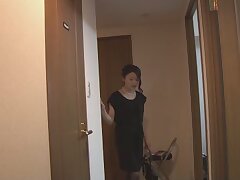 090618-001 Curvy Goddess Shows Off Her Big Booty During Hot Fuck Festivities